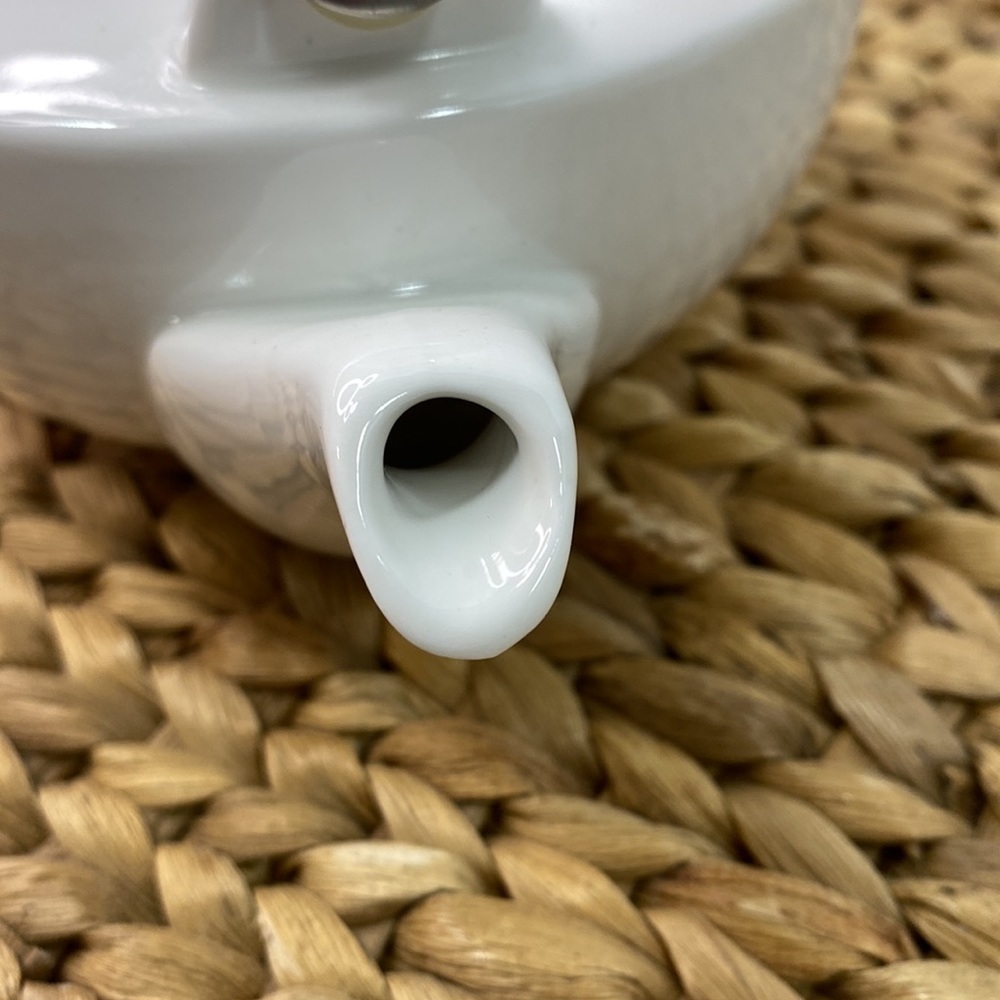 White ceramic single serve tea pot - Picture 4 of 11